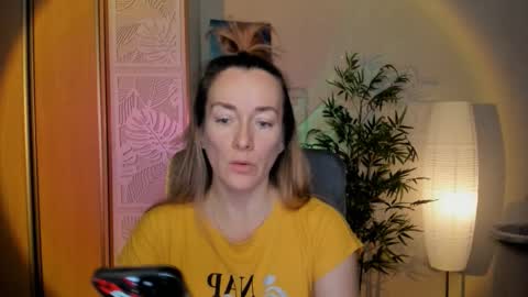 save the qween online show from January 7, 5:21 am