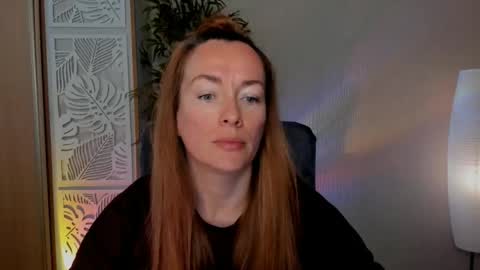 Snapshot of save_the_qween chatting on May 3, 7:25 am save the qween online show from May 3, 7:25 am