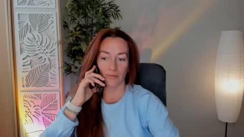 Snapshot of save_the_qween chatting on May 31, 8:54 am save the qween online show from May 31, 8:54 am