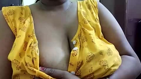 Snapshot of savita0969 chatting on April 26, 3:21 pm Anjali online show from April 26, 3:21 pm