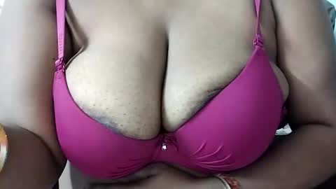 Snapshot of savita0969 chatting on May 29, 1:47 am Anjali online show from May 29, 1:47 am