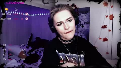 pronoun she. name Mary. age 21. online show from February 15, 1:49 pm