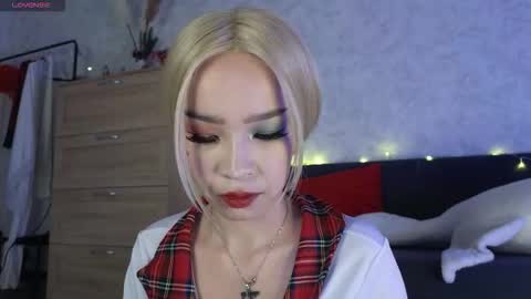 Snapshot of saya_lin chatting on January 16, 9:02 am Saya online show from January 16, 9:02 am