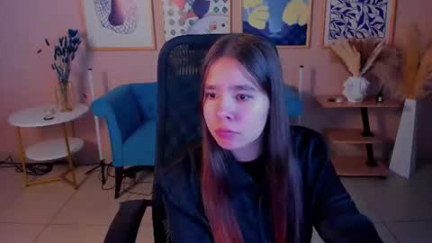 Saya online show from July 25, 2:03 pm
