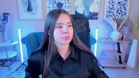Saya online show from August 9, 1:05 pm