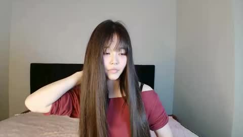 Saya online show from April 12, 2:44 pm