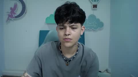 Snapshot of sayd_23 chatting on December 5, 8:33 pm sayd_23 online show from December 5, 8:33 pm