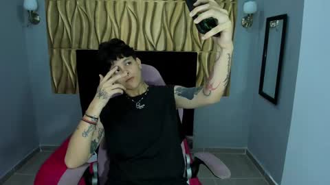 Snapshot of sayd_23 chatting on January 25, 12:17 am sayd_23 online show from January 25, 12:17 am