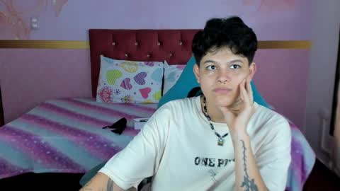 Snapshot of sayd_23 chatting on February 25, 9:57 pm sayd_23 online show from February 25, 9:57 pm