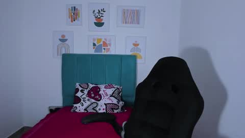 Snapshot of sayd_23 chatting on March 9, 2:18 am sayd_23 online show from March 9, 2:18 am