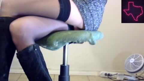 Snapshot of sayhicaitcd chatting on December 18, 9:36 am Cait or Caitlin online show from December 18, 9:36 am