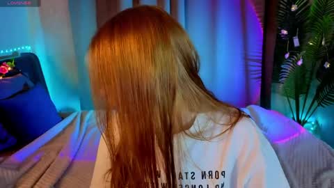 Kira  GMT 7 Mon Thu-Sun  0800am-0200pm  online show from April 5, 9:17 am