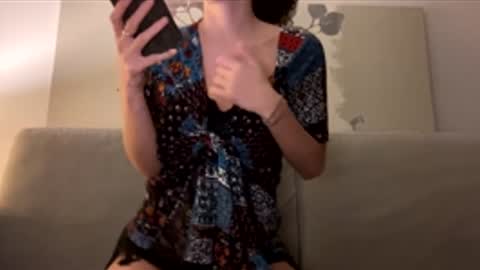 Snapshot of saymym chatting on December 15, 8:35 pm saymym online show from December 15, 8:35 pm