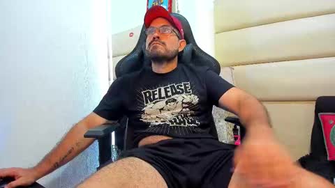 sebastian   muscleman  daddy   the better  latin  lover   online show from December 1, 3:50 pm