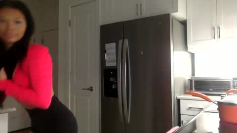 Snapshot of scarjoyce chatting on December 19, 12:06 am scarjoyce online show from December 19, 12:06 am