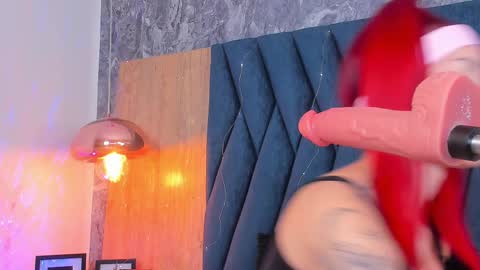 Snapshot of scarleett_jones chatting on February 9, 9:06 pm scarleett jones online show from February 9, 9:06 pm