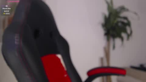 scarlet_100 online show from March 6, 3:47 am