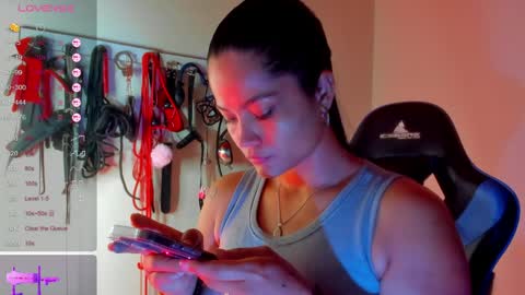 scarlet taylor kennedy online show from April 17, 12:02 am