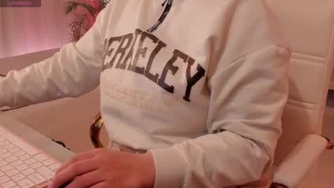 Snapshot of scarlet_miller_1 chatting on November 11, 12:27 pm Celeste online show from November 11, 12:27 pm