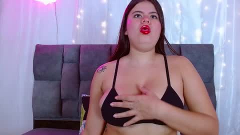 Snapshot of scarlet_sexy12 chatting on May 30, 2:25 pm scarlet_sexy12 online show from May 30, 2:25 pm