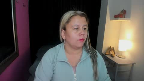 ScarletBigTitties online show from March 30, 11:33 am