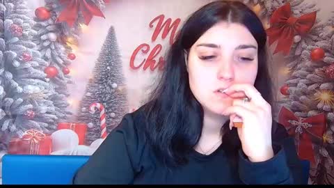 Snapshot of scarletcargo chatting on December 20, 12:23 pm ScarletCargo online show from December 20, 12:23 pm