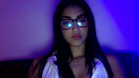 Snapshot of scarleth061 chatting on September 30, 11:43 pm scarleth061 online show from September 30, 11:43 pm