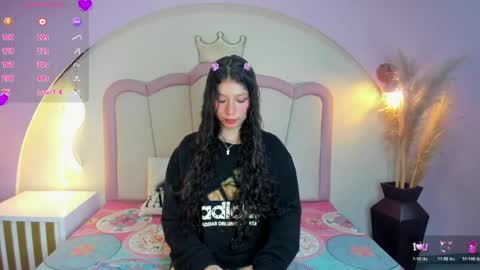 Snapshot of scarleth_dulce chatting on April 21, 6:44 pm Scarlth online show from April 21, 6:44 pm