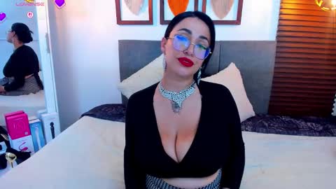 scarleth online show from March 27, 8:26 am