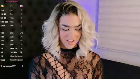 scarleth_sweety online show from June 20, 2:14 am