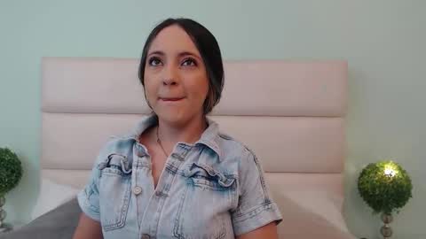 scarlet  online show from February 21, 10:49 am