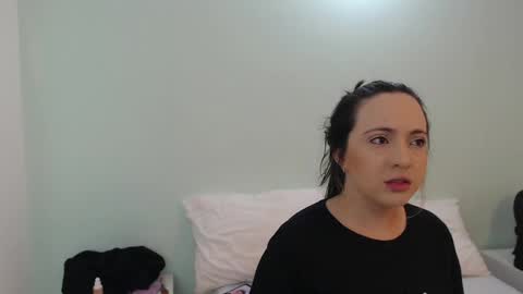 scarlet  online show from April 10, 10:42 am