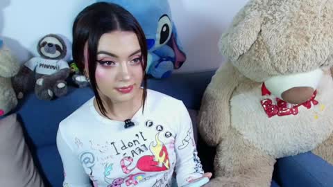 Scarlet online show from April 8, 6:08 pm