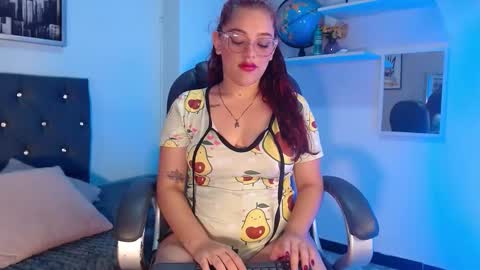 Snapshot of scarlett6_ chatting on October 9, 11:19 am Scarlett online show from October 9, 11:19 am