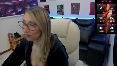 Snapshot of scarlett_079 chatting on February 5, 12:10 pm Scarlett online show from February 5, 12:10 pm