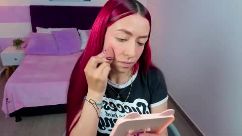 Snapshot of scarlett__bell chatting on May 21, 1:29 pm Scarlett online show from May 21, 1:29 pm