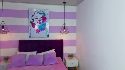 Snapshot of scarlett__bell chatting on June 1, 1:35 pm Scarlett online show from June 1, 1:35 pm