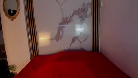SCARLETT FOX  online show from October 15, 11:10 am