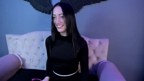 SCARLETT FOX  online show from November 7, 11:10 am