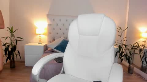 Snapshot of scarlett_bunnyy_ chatting on February 6, 1:58 pm Bunny online show from February 6, 1:58 pm