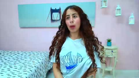 Snapshot of scarlett_clyde chatting on May 14, 12:23 pm Scarlett online show from May 14, 12:23 pm
