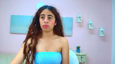 Snapshot of scarlett_clyde chatting on June 13, 12:14 pm Scarlett online show from June 13, 12:14 pm