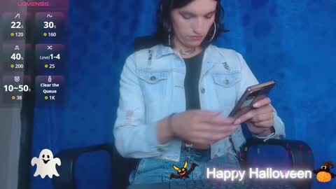 Snapshot of scarlett_crastrawberry chatting on November 2, 11:29 pm scarlet online show from November 2, 11:29 pm