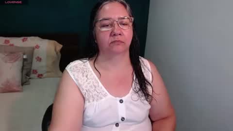 Snapshot of scarlett_duboi1 chatting on June 23, 1:58 am Scarlett online show from June 23, 1:58 am