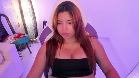 Snapshot of scarlett_enjoy1 chatting on November 3, 1:34 pm scarlett_enjoy1 online show from November 3, 1:34 pm