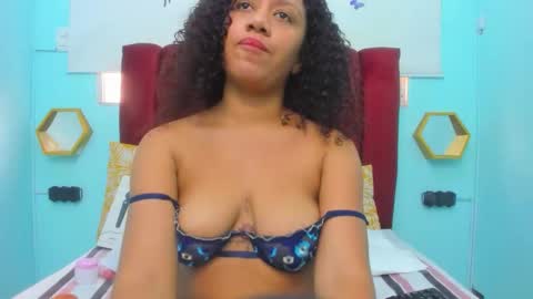Snapshot of scarlett_fox20 chatting on January 9, 4:10 pm scarlett_fox20 online show from January 9, 4:10 pm