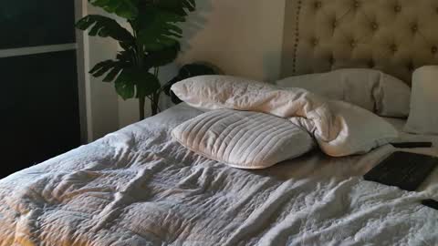 Snapshot of scarlett_grand chatting on November 4, 8:19 pm Scarlett Grand online show from November 4, 8:19 pm