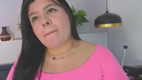 Snapshot of scarlett_grey_1 chatting on February 25, 4:33 am Scarlett online show from February 25, 4:33 am