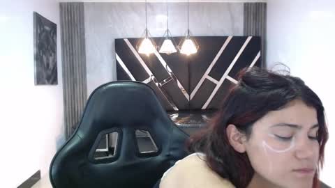 scarlett_jhonson_ch online show from April 12, 3:17 pm