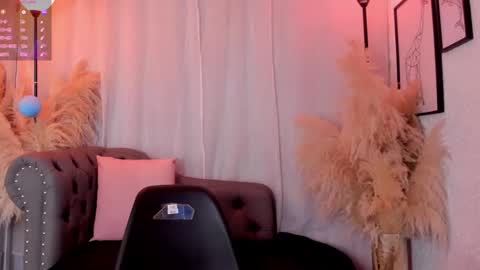 Snapshot of scarlett_johs chatting on September 17, 1:24 pm Scarlett Johs online show from September 17, 1:24 pm